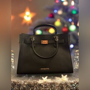 (SOLD) Michael Kors 
Hamilton (Birkin Look alike)